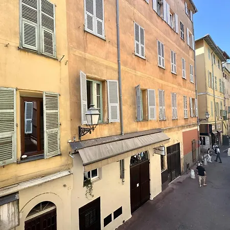 Riviera - Barillerie 12 - Vieille 1mn - 2 Pieces Ac *